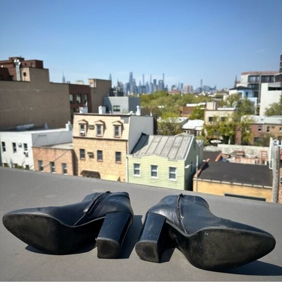 Zara black leather booties size 9.5 pointed-toe chunky heel trendy fall classic - Picture 3 of 3